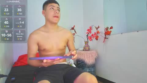 LUCAS TORREZ online show from 12/02/25, 03:56