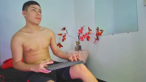 LUCAS TORREZ online show from 12/05/25, 04:10