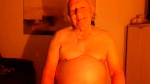 Snapshot of lucbottom031249 chatting on 05/10/26, 03:33 lucbottom031249 online show from 05/10/26, 03:33