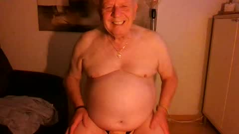 Snapshot of lucbottom031249 chatting on 06/12/26, 01:59 lucbottom031249 online show from 06/12/26, 01:59