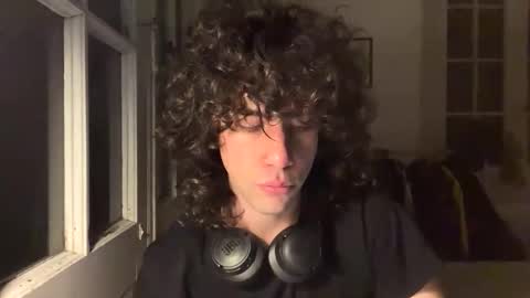 lucca online show from 11/19/25, 02:11