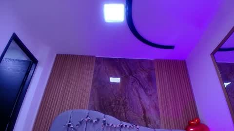 Lucero W online show from 04/18/26, 07:58