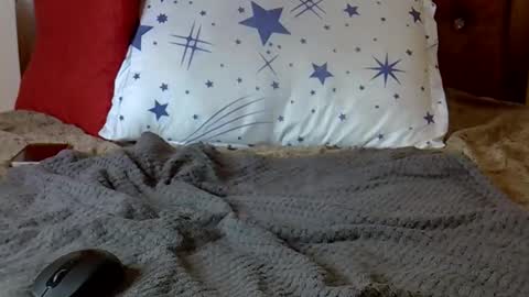 Luchia online show from 12/22/25, 06:54