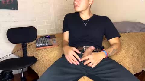 Felipe online show from 12/18/24, 01:59