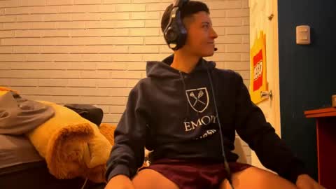 Felipe online show from 12/27/24, 02:25