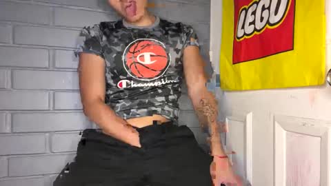 Felipe online show from 12/28/24, 02:43