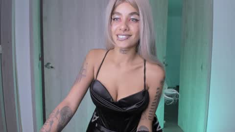 Veronica Rati    online show from 01/01/25, 06:47