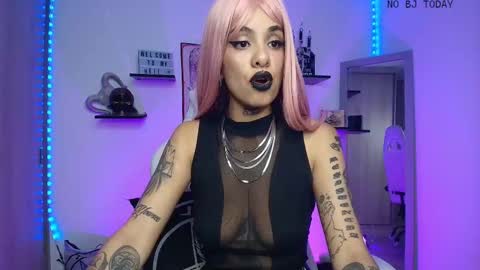 Veronica Rati    online show from 10/10/25, 11:48