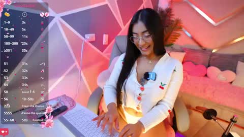Snapshot of luci_tender chatting on 05/28/26, 01:14 hanna online show from 05/28/26, 01:14