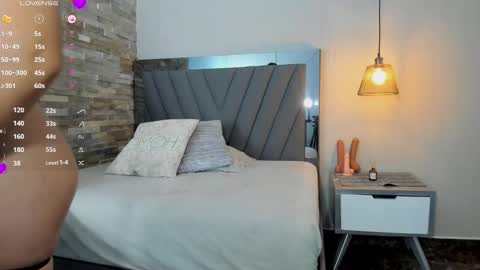 Snapshot of lucia_khan chatting on 02/20/26, 08:09 L u c i a online show from 02/20/26, 08:09