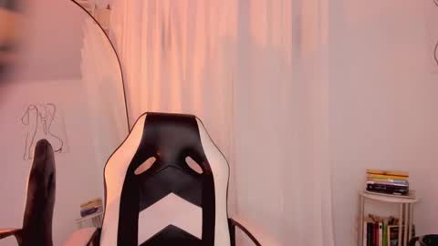 Lucia online show from 01/17/25, 08:44