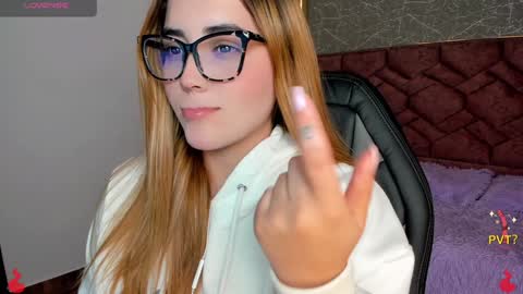 lucia star  online show from 01/21/25, 03:10