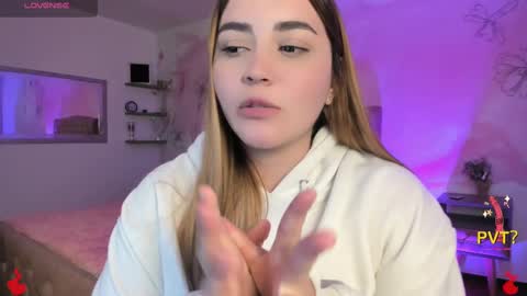 lucia star  online show from 02/18/25, 05:42