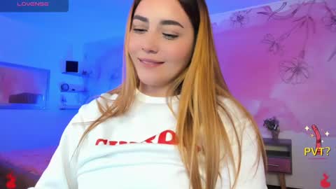 lucia star  online show from 02/19/25, 08:44