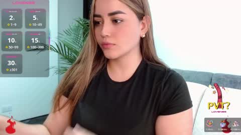 lucia star  online show from 10/17/25, 08:55