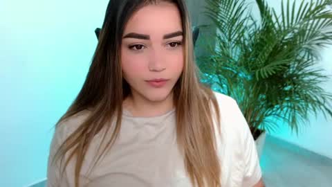 Snapshot of lucia_star_ chatting on 07/17/26, 11:50 lucia star online show from 07/17/26, 11:50