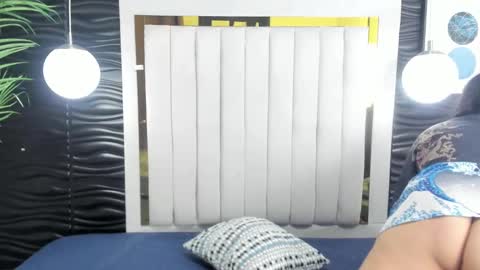 Lucia Vonne online show from 01/25/25, 12:05