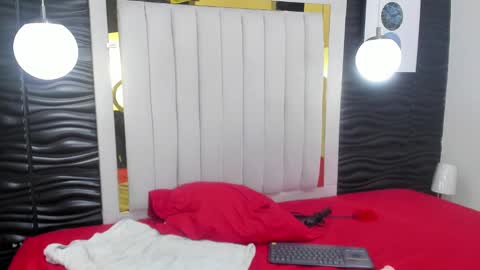 Lucia Vonne online show from 02/20/25, 05:29