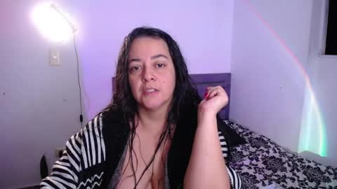 Lucia Vonne online show from 04/27/26, 01:14
