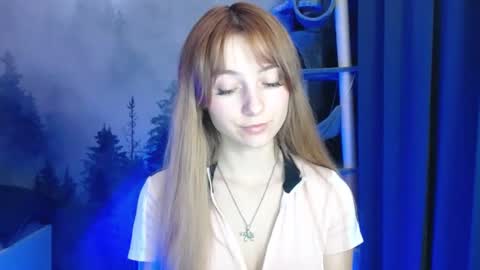 Snapshot of luciacam20 chatting on 01/07/25, 10:19 Lucy online show from 01/07/25, 10:19