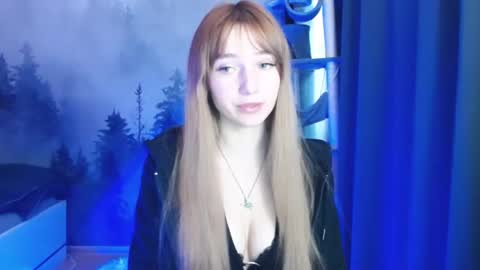 Snapshot of luciacam20 chatting on 01/08/25, 10:26 Lucy online show from 01/08/25, 10:26