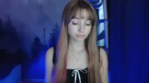 Snapshot of luciacam20 chatting on 01/10/25, 01:20 Lucy online show from 01/10/25, 01:20