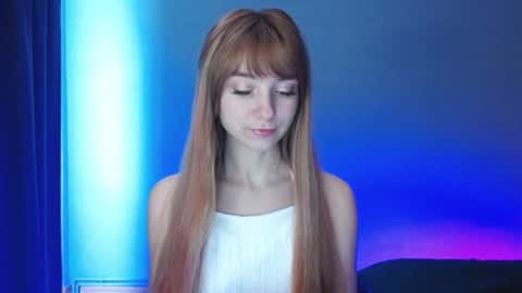 Snapshot of luciacam20 chatting on 01/13/25, 07:11 Lucy online show from 01/13/25, 07:11