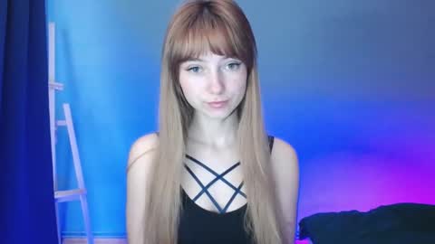 Snapshot of luciacam20 chatting on 01/16/25, 01:25 Lucy online show from 01/16/25, 01:25