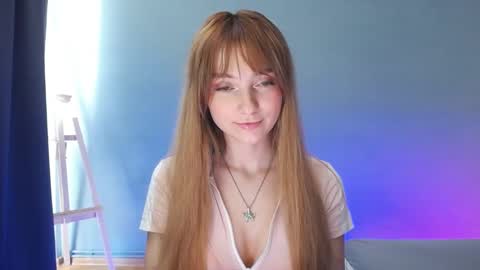 Snapshot of luciacam20 chatting on 01/20/25, 10:18 Lucy online show from 01/20/25, 10:18