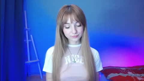 Snapshot of luciacam20 chatting on 01/20/25, 10:15 Lucy online show from 01/20/25, 10:15