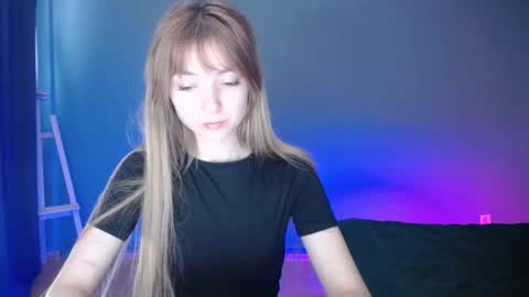 Snapshot of luciacam20 chatting on 02/11/25, 01:41 Lucy online show from 02/11/25, 01:41