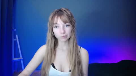 Snapshot of luciacam20 chatting on 02/12/25, 07:24 Lucy online show from 02/12/25, 07:24