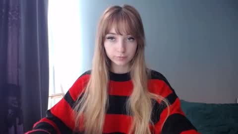 Snapshot of luciacam20 chatting on 02/22/25, 09:56 Lucy online show from 02/22/25, 09:56