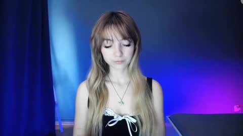 Snapshot of luciacam20 chatting on 02/28/25, 06:32 Lucy online show from 02/28/25, 06:32