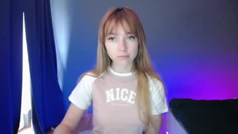 Snapshot of luciacam20 chatting on 03/02/25, 06:59 Lucy online show from 03/02/25, 06:59