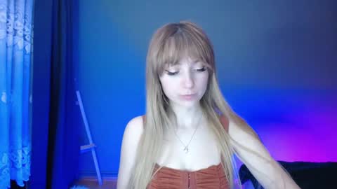 Snapshot of luciacam20 chatting on 03/05/25, 10:32 Lucy online show from 03/05/25, 10:32