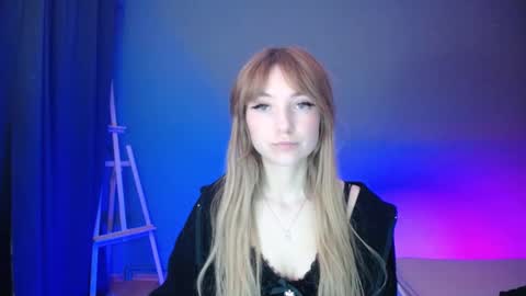 Snapshot of luciacam20 chatting on 03/08/25, 10:24 Lucy online show from 03/08/25, 10:24
