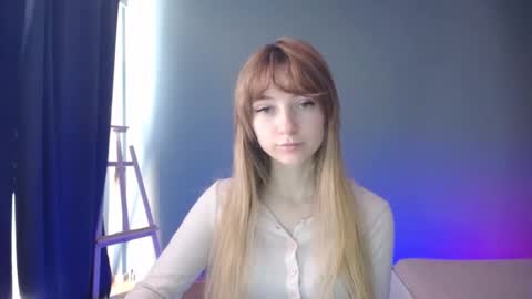 Snapshot of luciacam20 chatting on 03/09/25, 10:19 Lucy online show from 03/09/25, 10:19