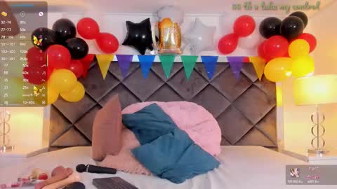 Lucia online show from 09/26/25, 12:09