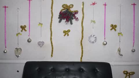 Snapshot of luciami chatting on 12/25/24, 01:53 LuciaMi online show from 12/25/24, 01:53