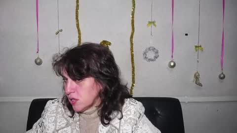 Snapshot of luciami chatting on 01/14/25, 06:17 LuciaMi online show from 01/14/25, 06:17