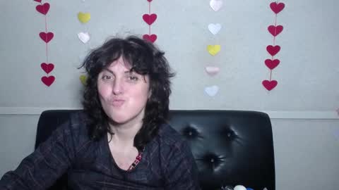 Snapshot of luciami chatting on 02/05/25, 12:06 LuciaMi online show from 02/05/25, 12:06