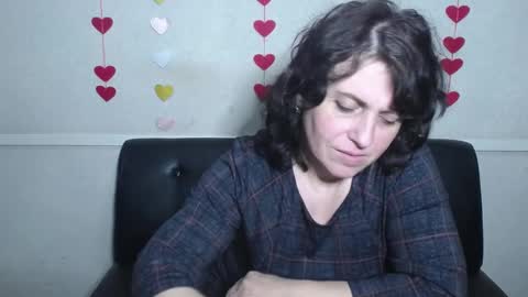 Snapshot of luciami chatting on 02/07/25, 12:06 LuciaMi online show from 02/07/25, 12:06