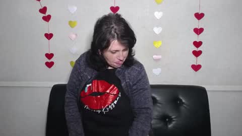 Snapshot of luciami chatting on 02/12/25, 03:40 LuciaMi online show from 02/12/25, 03:40