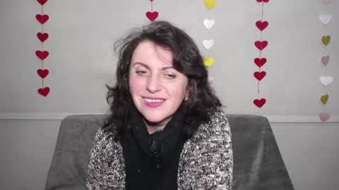 Snapshot of luciami chatting on 02/22/25, 01:33 LuciaMi online show from 02/22/25, 01:33