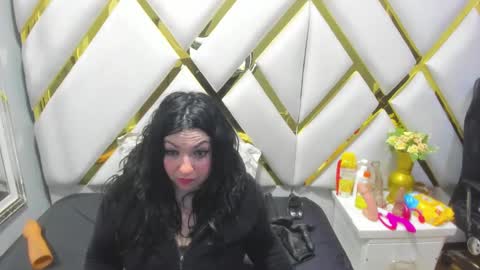 Luci online show from 02/03/25, 08:35