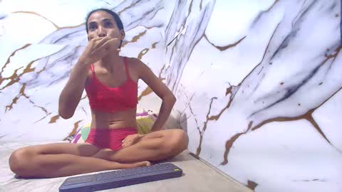 Luciana online show from 05/15/26, 02:07