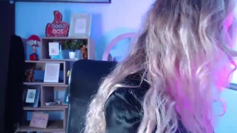 Luciana Evans online show from 01/27/25, 01:52