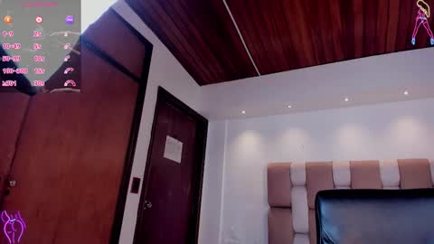 Snapshot of luciana_jons chatting on 11/24/25, 08:30 luciana jons online show from 11/24/25, 08:30