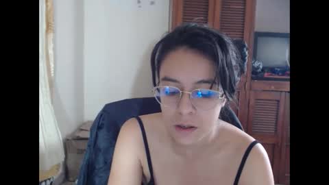 Snapshot of luciana_louiex chatting on 12/05/24, 06:55 Madelyne online show from 12/05/24, 06:55